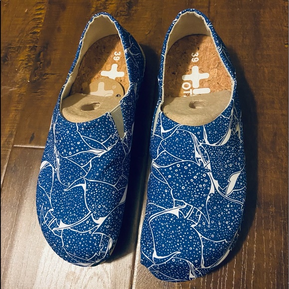 NEW! Otz Shoes Designer Espadrilles w/ Super Comfortable Cork Insoles - Picture 2 of 3